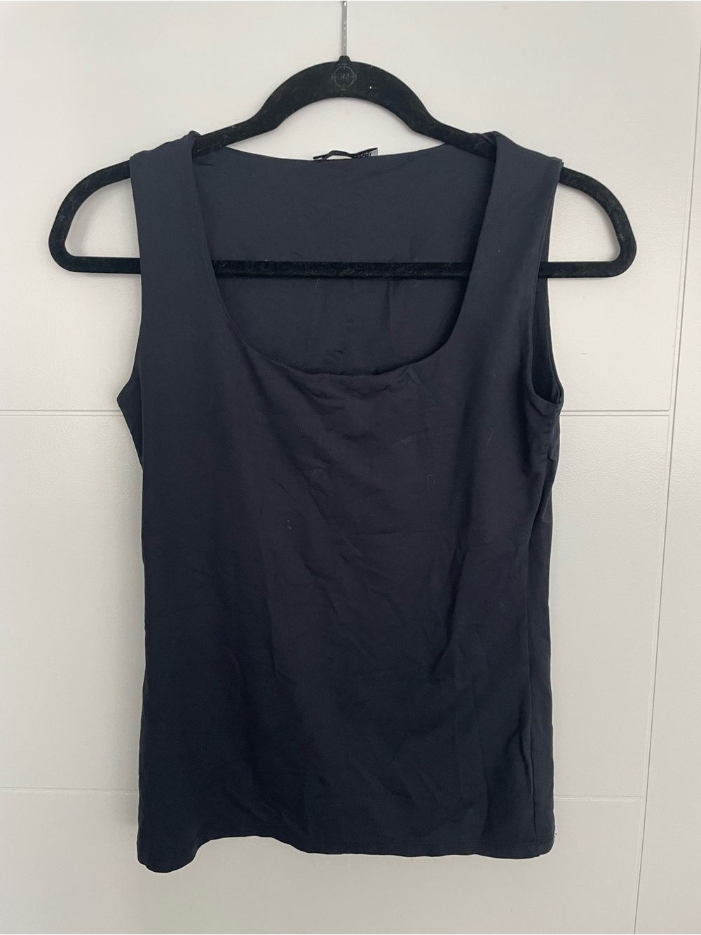 Black Scoop Neck Sleeveless Tank Top